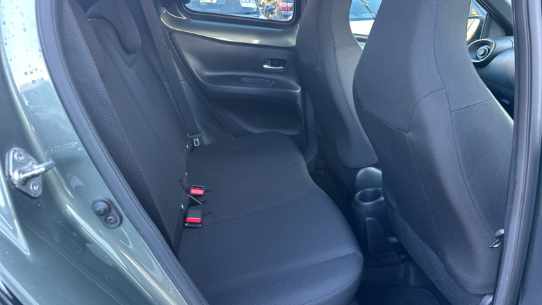 Toyota Aygo X 1.0 VVT-i Edge 5dr Petrol Hatchback